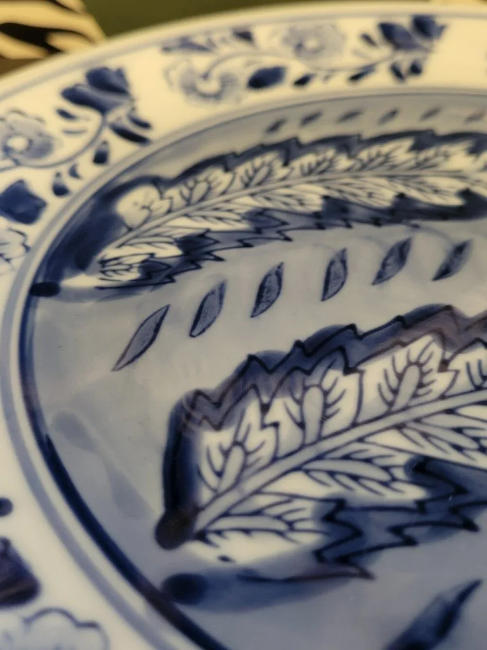 Centrum Blue & White Dinner Plate hand-painted flowers 10